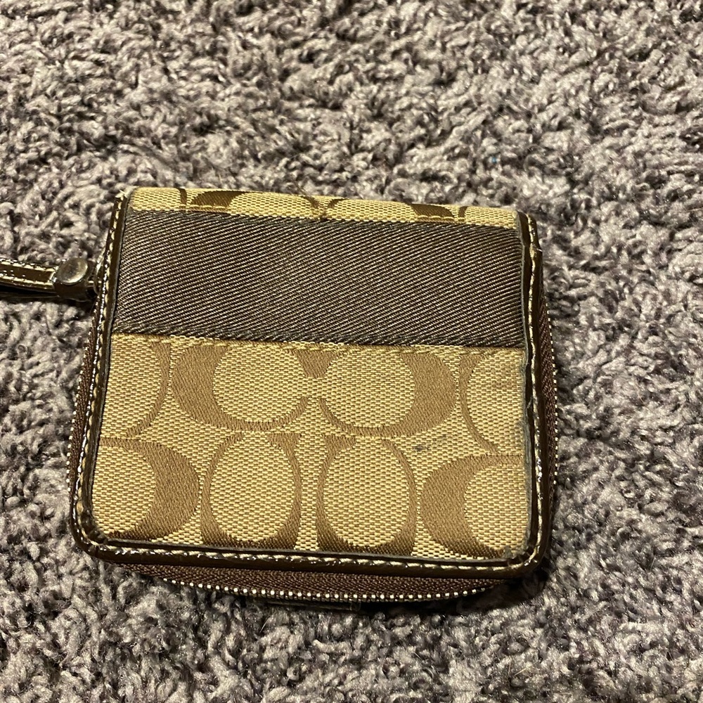 Coach Wallet - Picture 8 of 8
